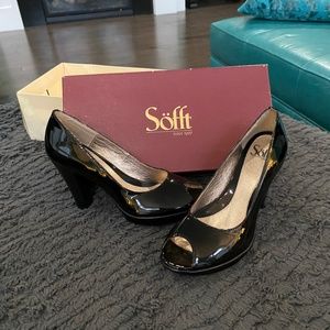 Söfft Romona II Black Patent Leather Peep Toe Platform Pump